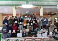 Tebar Merata Amanah Donatur, Dompet Dhuafa Sumsel Salurkan Paket Berbuka dan Al Quran di OKU Timur
