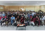 Asah Digital di UNS Solo: Upaya Membangun dan Tingkatkan Partisipasi Digital Anak Muda Indonesia