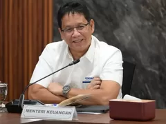 Menkeu Purbaya Stop Pembakaran, Cacah 19 Ribu Bal Baju Ilegal yang Disebut Temuan Terbesar