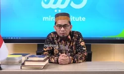 Sumber Rezeki yang Diberikan Allah SWT Menurut Ustaz Adi Hidayat, Jangan Sekali-kali Berkata seperti ini