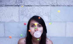 Efek Samping Mengunyah Permen Karet, Jangan Disepelekan, Ini Bahayanya