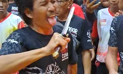 Ribuan Warga Padati Vihara Dhanagun