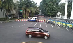 Penutupan Jalan Otista