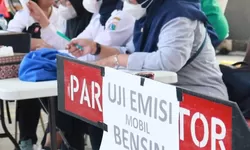 60 Kendaraan Ikuti Uji Emisi di Markas PMI Jakarta Utara