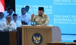 Prabowo Sentil Elite di Rakornas, Jangan Menyerah Lawan Kemiskinan - Kita Ini Kaya!