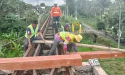 Selamat Tinggal Bantalan Kayu, KAI Pakai Sintetis