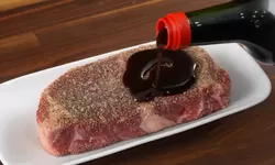 Steak Makin Enak dengan Kecap Manis Jadi Bumbu Utama Menurut Chef Amerika Ini