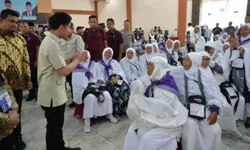 Kunjungi Asrama Haji Medan, Wapres Gibran Singgung Instruksi Presiden Prabowo Terkait Pembangunan Kampung Haji di Arab Saudi