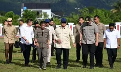 Prabowo Akhirnya Tinjau Lokasi Banjir-Longsor Sumut Setelah Sepekan Bencana