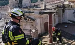 Pemasangan cerobong asap Konklaf