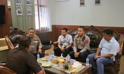 Perkuat Sinergi Penegakan Hukum, Kapolresta Cirebon Jalin Silaturahmi dengan Ketua PN Sumber dan Kajari Kabupaten Cirebon.