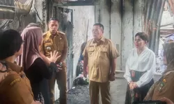 Wako Pematangsiantar berkunjung dan memberikan bantuan Terhadap Korban Kebakaran