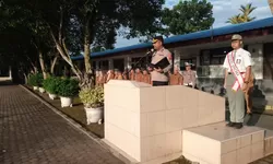 Kabag SDM Polres Langkat Jadi Pembina Upacara di SMA Negeri 1 Stabat, Kapolres Tegaskan Program Pembinaan Pelajar Dilaksanakan hingga Polsek Jajaran