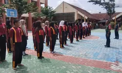 Babinsa Sosialisasi Korps Kadet RI Ke SMKN I Gesi