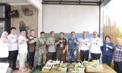 Hari Ulang Tahun Dan Lanal TBA, Letkol Laut (P) Agung Dwi Handoko Ke-43, Wali Kota Bersama Forkopimda Beri Kejutan