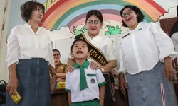 Ketua TP-PKK  Pengelola PAUD-SAB Kota Pematangsiantar Mengunjungi  PAUD SAB.