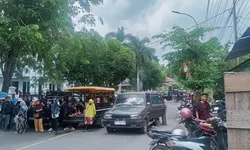 Aksi Jilid VI: Massa Lingkar Tambang Kepung DPRD dan Mapolres Enrekang, Tuntut Pencabutan IUP CV Hadaf Karya Mandiri