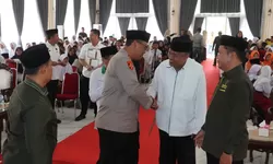 Baznas Langkat Salurkan Bantuan bagi Pelajar Terdampak Banjir di Langkat Hilir