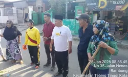Camat Tebingtinggi Kota Kerahkan Semua Potensi Gotong Royong Tersistem Di Tujuh Kelurahan.
