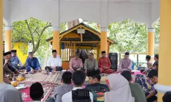 Bupati Batu Bara Hadiri Dzikir dan Doa Bersama serta Serahkan Santunan kepada 100 Anak Yatim di Desa Kwala Gunung   