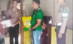 Polsek Gebang Gelar Jumat Berkah, Salurkan Bantuan Sembako Kepada Warga Kurang Mampu