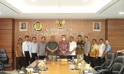Bupati Batu Bara Hadiri Rapat Klarifikasi Fasilitas Pengembangan Proyek KPBU APJ