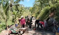 Kemanunggalan TNI Dan Masyarakat Sudah Terlihat Saat Pra TMMD Reguler Ke - 127
