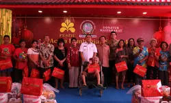 Wako Pematangsiantar menghadiri YBKS Berikan Bansos Warga Tionghoa Jelang Imlek 2026. 