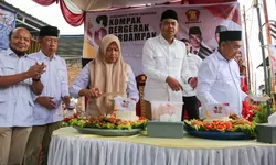 Wawako Herlina Menghadiri HUT ke-18 Partai Gerindra di Kantor DPC Pematangsiantar, 
