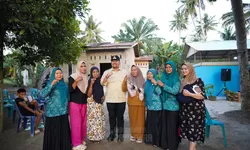Dorong Penguatan Ekonomi Melalui UMKM, Bupati Baharuddin Resmikan UMKM Bahagia Tempe   