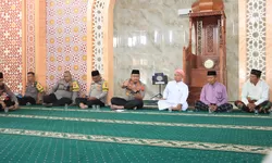 Kapolres Langkat Gelar Program Jumat Curhat di Masjid Raya Naman Jahe