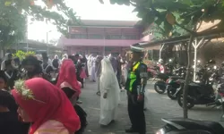 Ops Keselamatan Toba 2026: Sat Lantas Polres Tanjung Balai Kawal Pawai Pelajar Darul Fikri