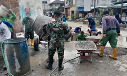 Angkong Sederhana Jadi Saksi Kerja Nyata Prajurit TNI bersama Masyarakat & Ormas Di TMMD