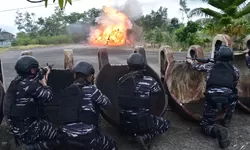 TNI AL Gelar Latihan Anti Akses Dan Anti AMFIBI, Sekaligus Pamerkan Tangkapan Timah Dan Logam Tanah Jarang Senilai I RP 173,6 MILYAR