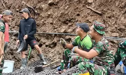 Di Balik Kucuran Keringat, Ada Senyum Yang Terpancar Di Lokasi TMMD 127 Kodim Wonogiri