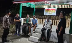 Patroli Malam dan Pengecekan Pos Kamling, Polsek Besitang Sasar Titik Rawan di Sejumlah Wilayah