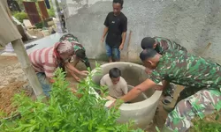 Demi Warga Yang Sehat, Satgas TMMD Bangun Jamban Permanen di Pelosok Desa