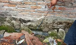 PT Indo Rasa Prima Abaikan Bahaya Ambruk Tembok Pembatas Dengan SMK Negeri 2.