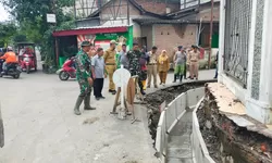 Dandim 0735/Surakarta Tinjau Perkembangan TMMD Sengkuyung Tahap 1 TA. 2026 Di Kelurahan Joyotakan