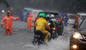 Prakiraan Cuaca: Siapkan Jas Hujan dan Payung, Karawang Akan Diguyur Hujan Hingga Malam 7 Juli 2023