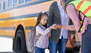 Kenali 5 Tanda Anak Introvert Untuk Orang Tua