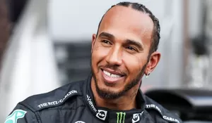 Lewis Hamilton Memastikan Akan Tetap Berada di tim Mercedes