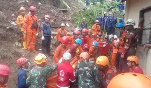 Dua Orang Tertimbun Longsor Empang Bogor Belum Ditemukan, BPBD Lanjutkan Pencarian Pagi Hari Ini