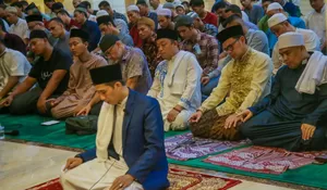 Salat Tarawih Hari Pertama di Masjid Agung, Wali Kota Bogor Bima Arya Bilang Begini