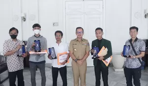 Wali Kota Bogor Bima Arya Serahkan Hadiah Juara Foto dan Video CGM BSF, Begini Cerita Pemenang Lomba