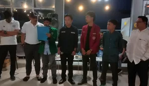 Asep Wahyuwijaya Disodori Pakta Integritas Aliansi Badan Eksekutif Mahasiswa Bogor Barat, Begini Isinya