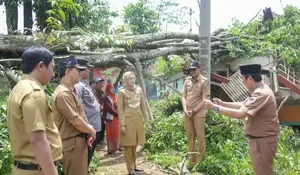 Atasi Dampak Bencana Puting Beliung di Purwakarta, Bupati Anne Ratna Mustika Perintahkan Jajarannya Lakukan Mi