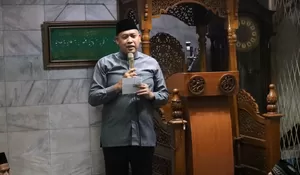 Tarawih Keliling, Plt Wali Kota Bekasi Tri Adhianto Ajak Warga Penuhi Masjid Jemput Kebahagiaan Nuzulul Qur'an