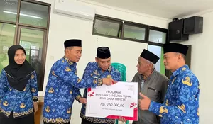 Kota Bekasi Salurkan BLT Dana Bagi Hasil Cukai Tembakau buat Warga