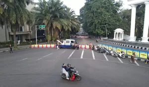 Putaran Dampak Penutupan Otista Terlalu Jauh, Banyak Kendaraan Bermotor Sekitar SSA Kota Bogor Terobos Barier